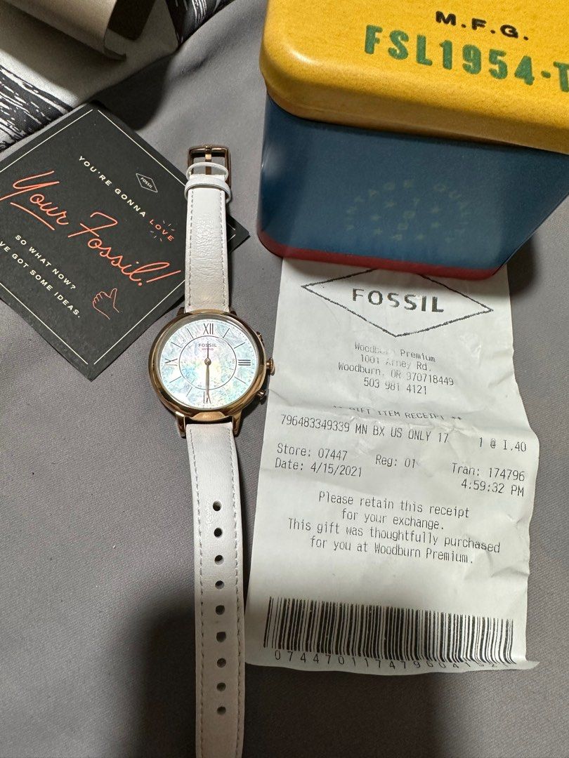 Fossil Hybrid smartwatch (Category: Women's Watches) located in Makati City. Submitted by kach15 (Listing ID 1362811723, Image 3). Description: Fossil Hybrid smartwatch Model NDW4J White strap.