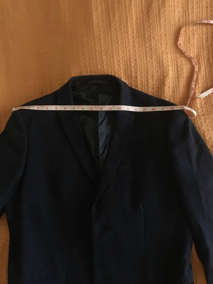 H&M Slim Fit Blazer (Navy Blue) (Category: Coats, Jackets and Outerwear) located in Quezon City. Submitted by tagpi (Listing ID 1362826328, Image 3). Description: FREE SHIPPING within Metro Manila Color may vary due to lighting. Dimensions in the photos. Can do meet-ups in Marikina or Cubao.