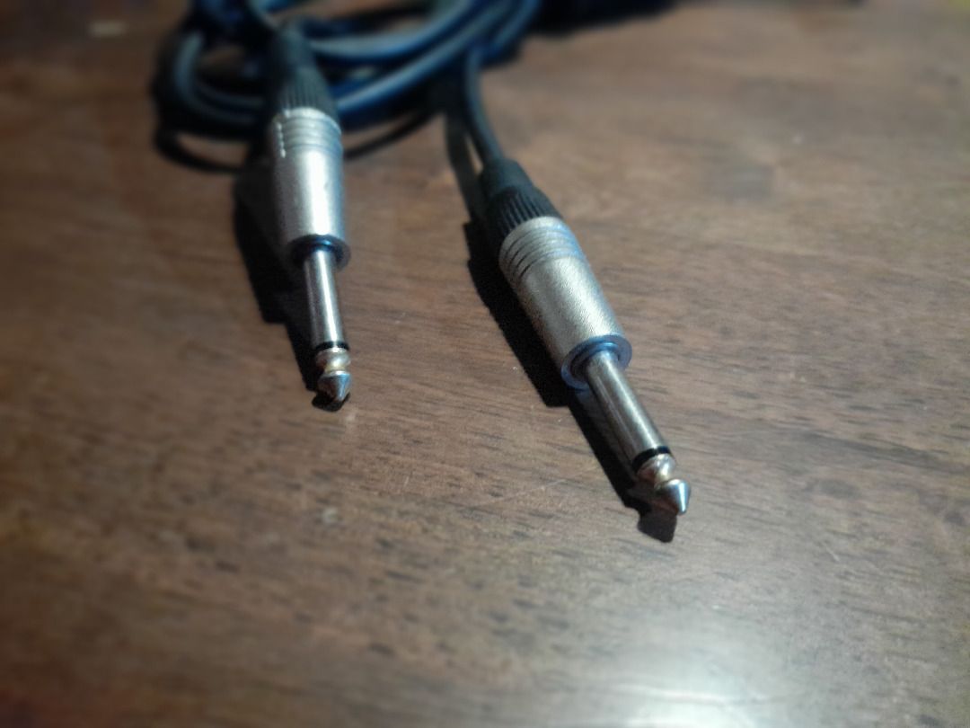Hosa Guitar Cable (Category: Musical Instruments) located in Las Pinas. Submitted by ninodpmas (Listing ID 1362770312, Image 3). Description: Hosa Guitar Cable.