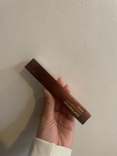 Hourglass Vanish Airbrush Concealer