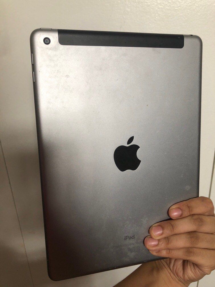 iPad 5th Gen NO ISSUE (Category: iPad) located in San Juan City. Submitted by zaenligane (Listing ID 1362697663, Image 3). Description: no issue only used for drawing, but don’t have time for it anymore wifi + cellular data rfs: need funds.