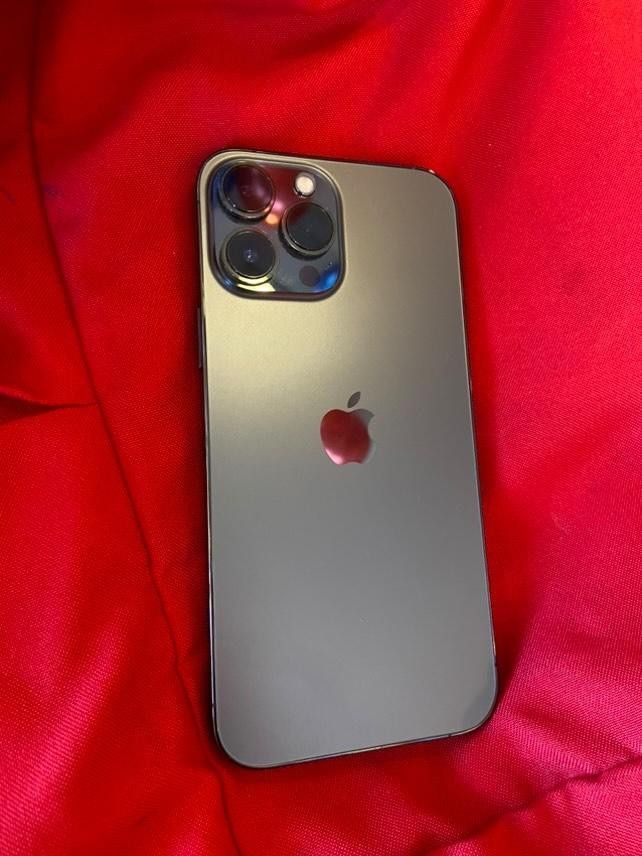 iPhone 13 Pro Max (Second-hand) (Category: iPhone 13 Series) located in Taguig. Submitted by slv_cn (Listing ID 1362714474, Image 1). Description: SELLING iPhone 13 Pro Max (Second-hand) Phone Unit: iPhone 13 Pro Max Color: Gray/Graphite Storage: 256gb Battery Health: 85% Year/s Used: 1 year and 6 months Condition: Good to Excellent Damage/Issue: None Selling Price: 33k (negotiable) RFS: Phone upgrade Meet Up: Around Metro Manila or near Biñan, L