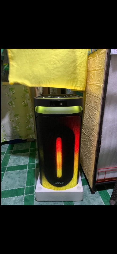 KONZERT AURORA 8 BLUETOOTH SPEAKER (Category: Soundbars, Speakers & Amplifiers) located in Caloocan City. Submitted by meatyyy (Listing ID 1362772711, Image 2). Description: FOR SALE Aurora 8 Konzert With box Complete set 10k no issue SOUTH CALOOCAN LOCATION (Baesa Reparo rd) FOR PICK UP ONLY.