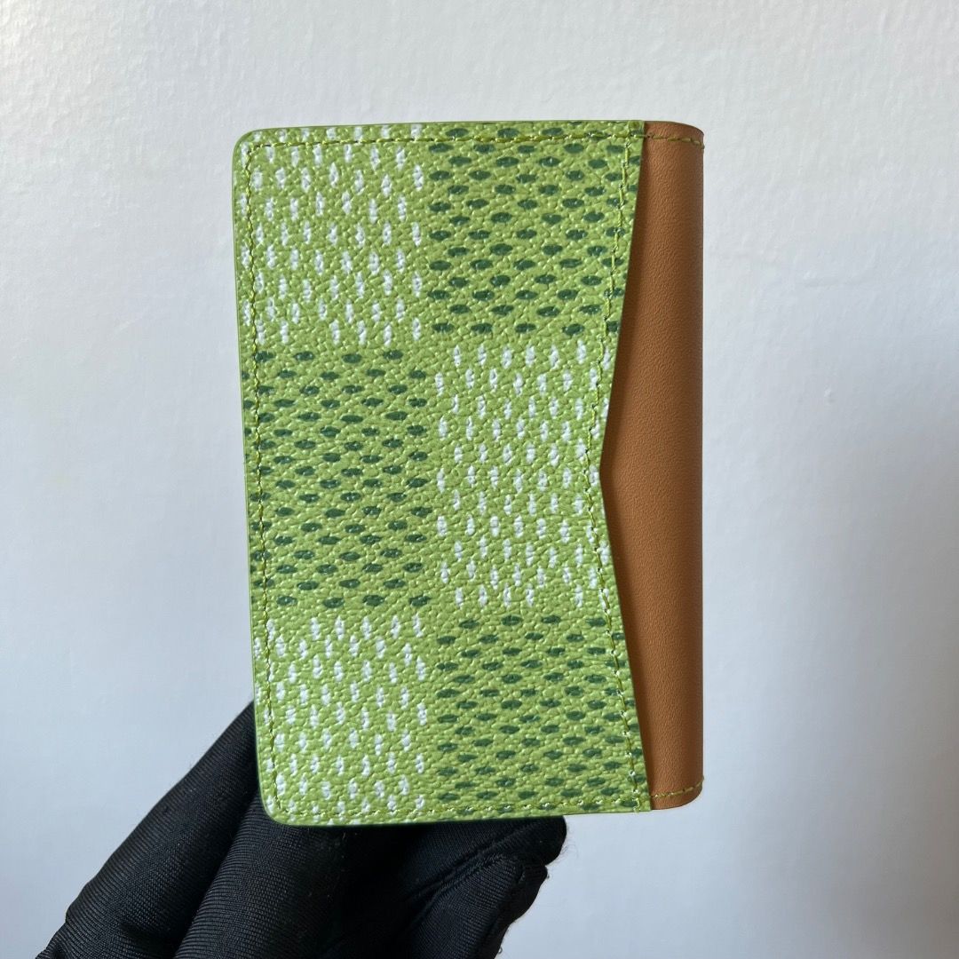 LV Pocket Organizer Wallet Green (Category: Luxury Bags & Wallets) located in Antipolo. Submitted by mjlenihcpreloved (Listing ID 1362731311, Image 2). Description: This practical and pocket-sized wallet is trimmed with natural cowhide-leather. 7.5 x 11.1 x 1 cm (Length x Height x Width).