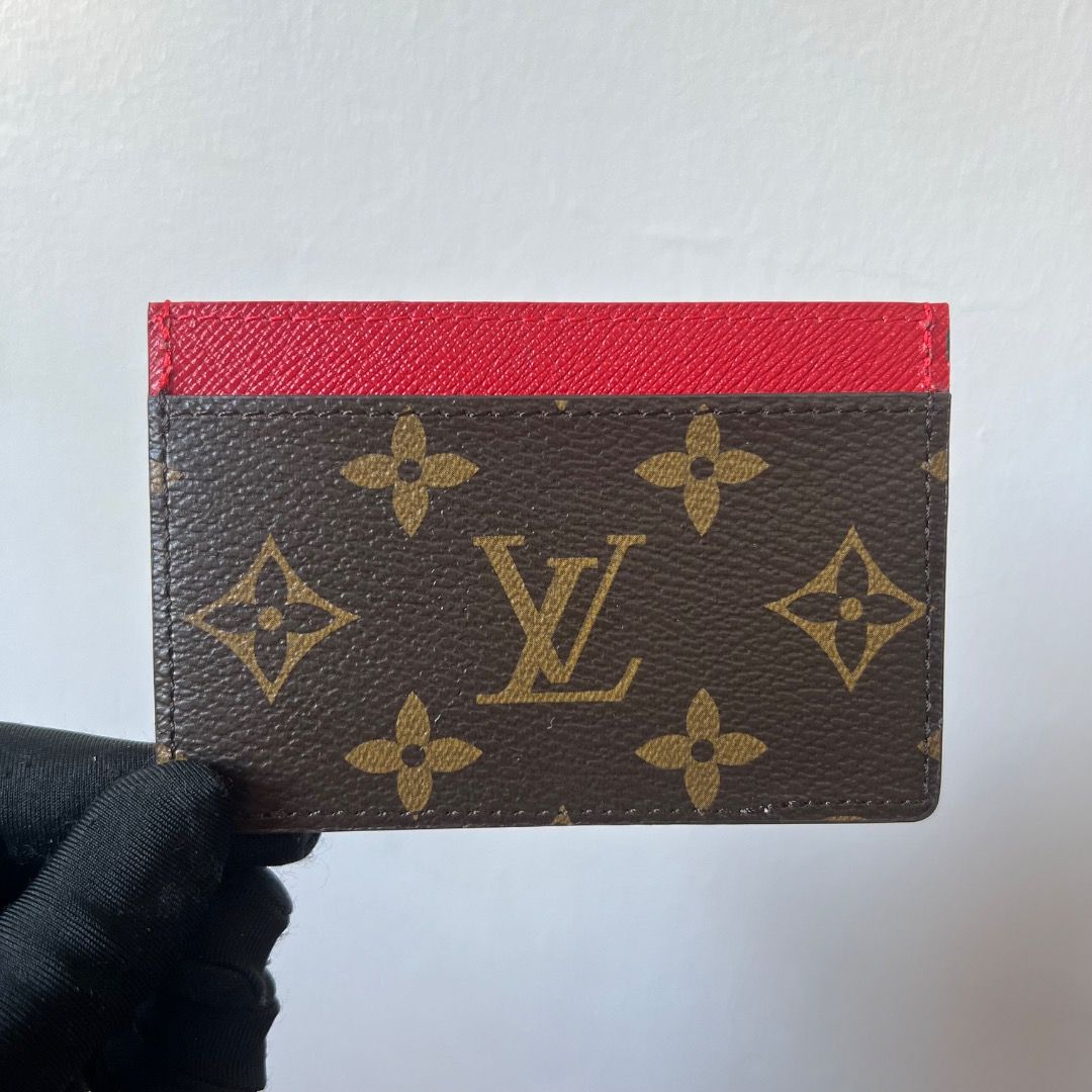 LV Vivienne Monogram Card Holder (Category: Luxury Bags & Wallets) located in Antipolo. Submitted by mjlenihcpreloved (Listing ID 1362723571, Image 2). Description: .