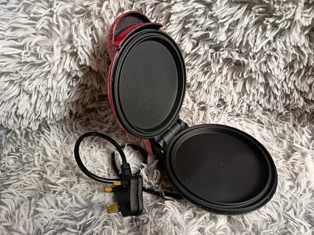 Mini Waffle/Pancake Maker (Category: Other Kitchen Appliances) located in Baguio. Submitted by boxmania (Listing ID 1362739539, Image 1). Description: new mini size Seller Location: Baguio City Mode of delivery/shipping: Flash or J&T Mode of payment: Gcash Shipping fee will be charged to the buyer. Payment first before shipping..