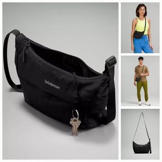 New!（回饋款兩個包郵）Lululemon Sling Crossbody Bag 7 colors in，男女都用到。袋身正反兩面都有一個收納袋，側面仲有袋，內裏有分隔的網兜兩個，一個主袋，全部品牌專供面料及輔料，內裏仲附有一個鑰匙扣鉤，Ykk順滑拉鏈，肩帶可調節。輕盈但實用，平時出街或運動休閒都非常適合，超勁抵回饋比大家。7個色，數量有限，手快有。送人自用都非常適合。64213440365825110