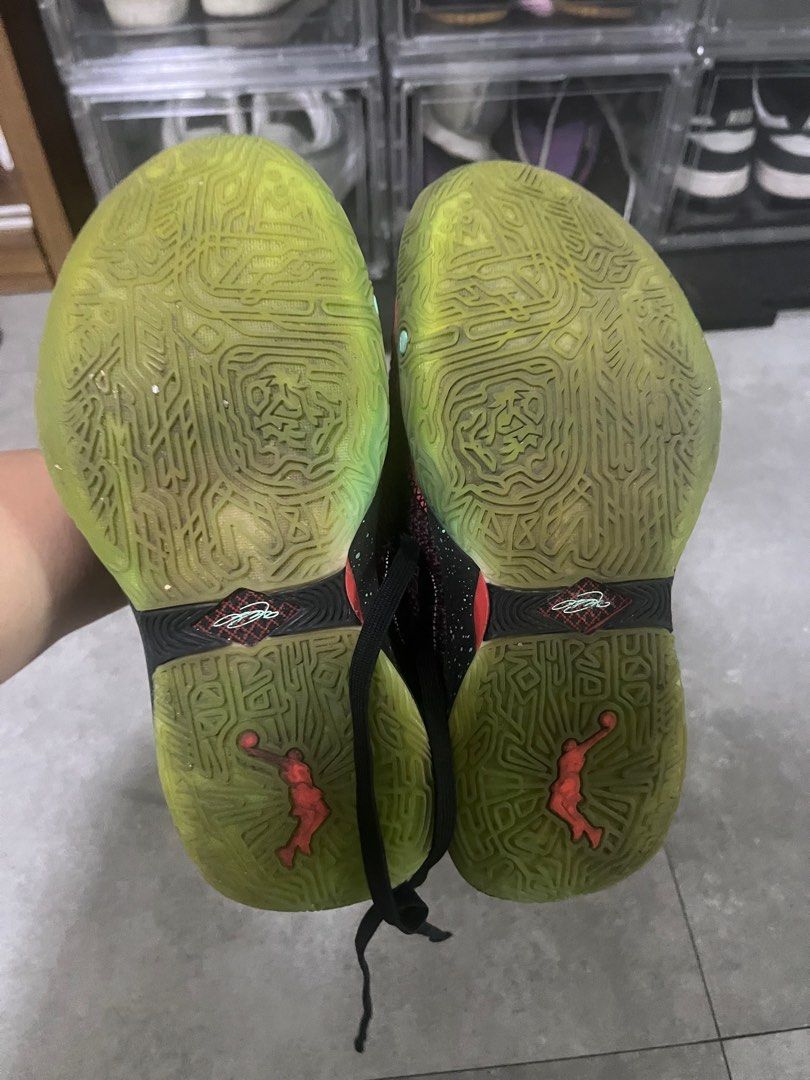 Nike Lebron James XX SE GS (Category: Sneakers) located in Mandaluyong City. Submitted by vlc212 (Listing ID 1362683823, Image 2). Description: Nike Lebron James XX SE GS US 5Y.