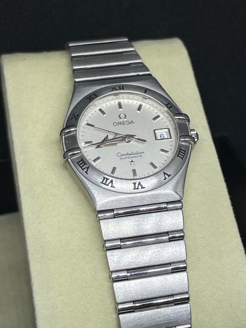 Omega Constellation Ladies Size 27mm Case Size Automatic Unit with Presentation Box (Category: Luxury Watches) located in Quezon City. Submitted by watchandgrind.ph (Listing ID 1362787518, Image 2). Description: FS(FOR SALE)/FT/(FOR TRADE)/For Lay Away If cash(PRICE IS NEGOTIABLE) Open for authentication. Lay Away Terms: 1 month to pay, asking price. 2 or more months, minimal amount will be added. *You can claim the item upon full payment. PM me 