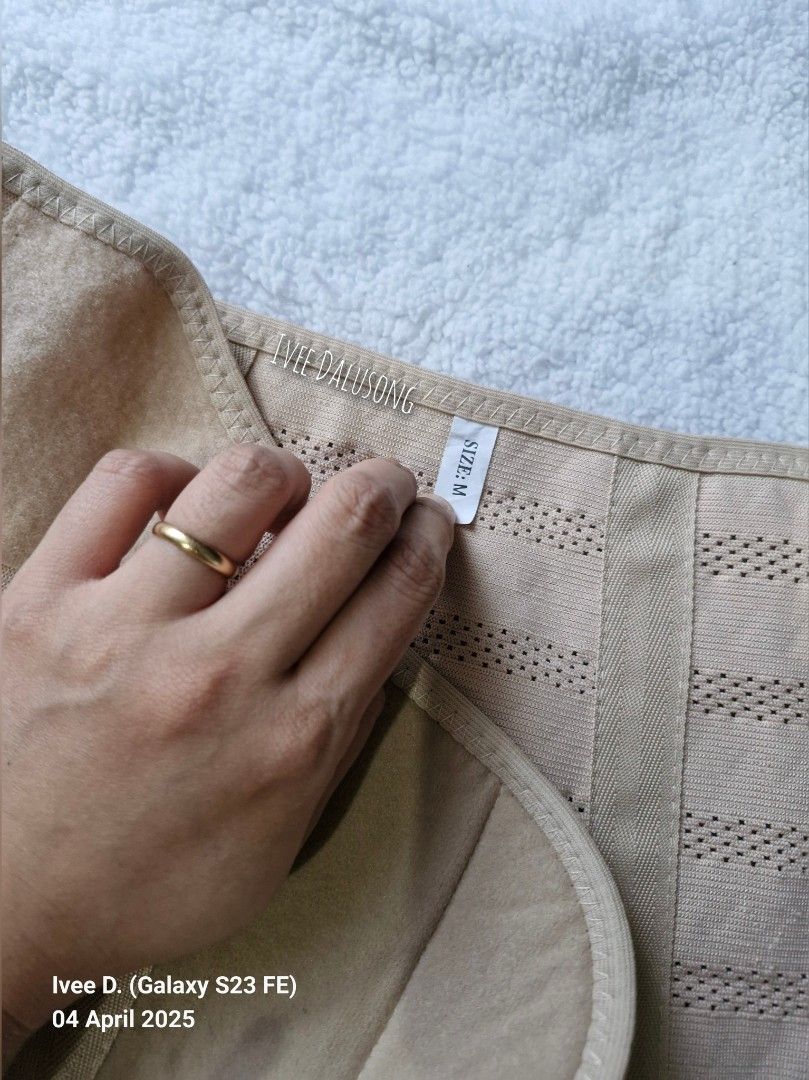 Postnatal Abdominal/Tummy Binder (Category: Maternity Care) located in Quezon City. Submitted by dandelionmnl (Listing ID 1362673890, Image 3). Description: Item: Postnatal Abdominal/Tummy Binder Condition: Preloved Size: Medium (L x W): -to follow Flaw: Has a bit of pink stain at the front (not washable) Price: 79.