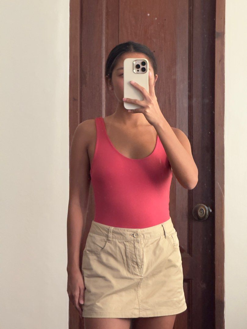 red low back sleeveless body suit (Category: Sleeveless) located in Las Pinas. Submitted by arisofro (Listing ID 1362772838, Image 1). Description: • fits xs-s • super comfy material .