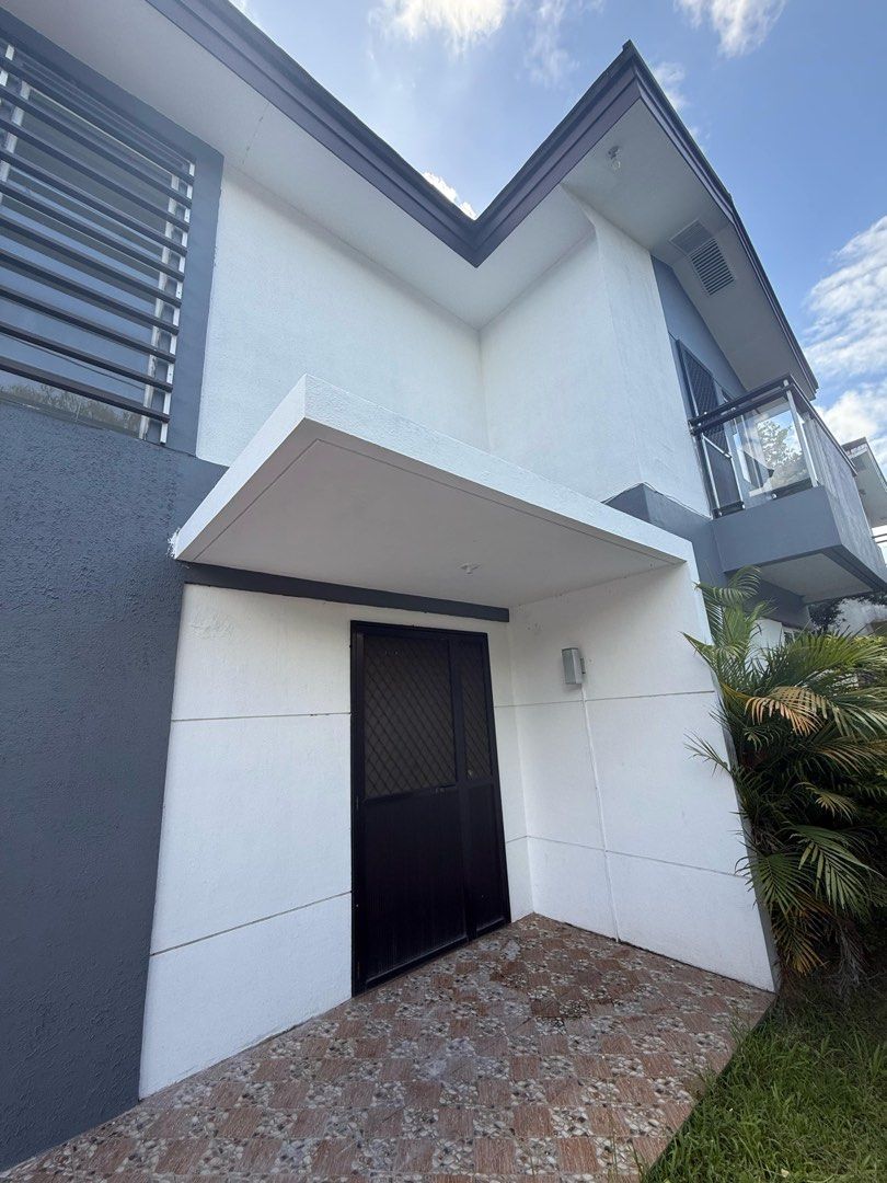 Ridgeview house for sale (Category: House & Lot) located in Santa Rosa. Submitted by ej.sotto (Listing ID 1362749157, Image 1). Description: Ridgeview Estates Nuvali residential lots for sale near Xavier School and Solenad Nuvali. Details: DAPHNE model 3 bedrooms 1 maid’s room 3 toilet and bath Clean title Mode of payment Cash or Bank Financing.
