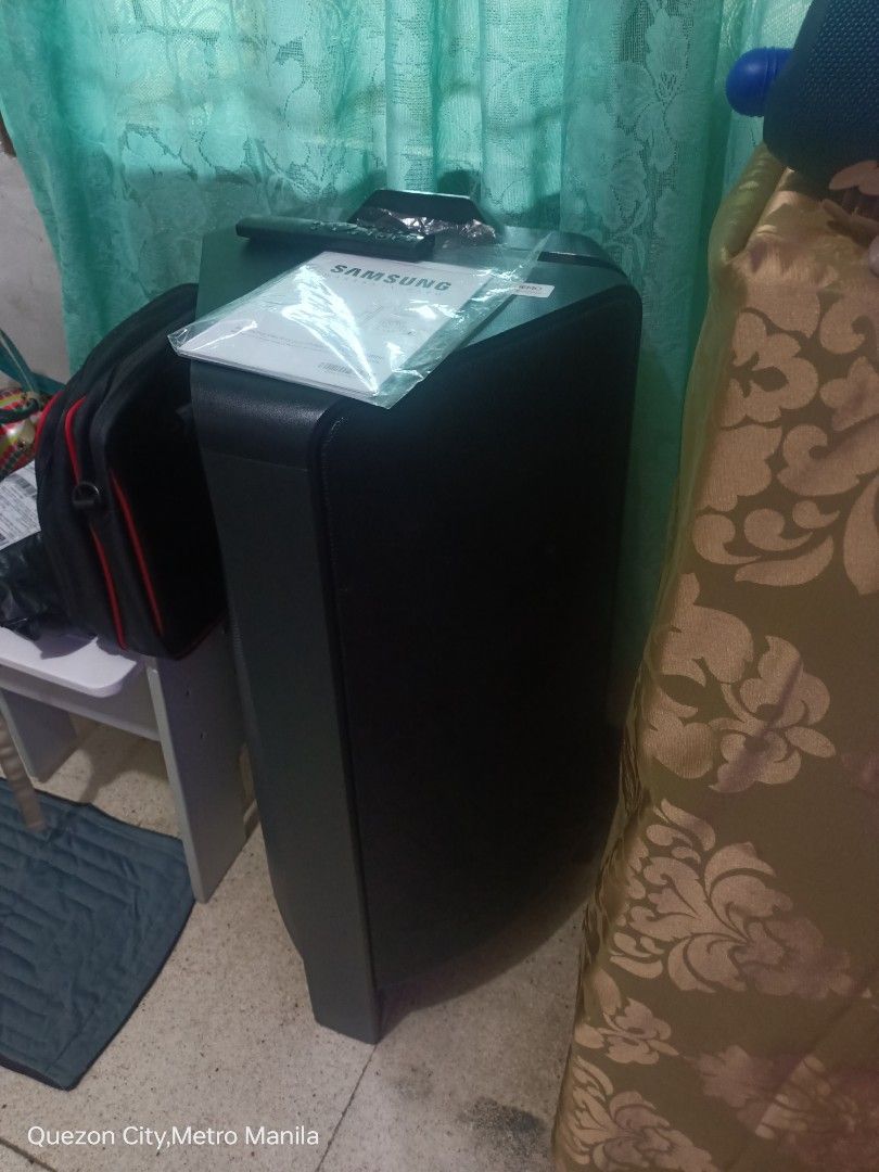 Samsung MXT70 (Category: Soundbars, Speakers & Amplifiers) located in Manila. Submitted by jakeeeey23 (Listing ID 1362744483, Image 2). Description: extra speaker with remote, manual and warranty. (NO ISSUE).
