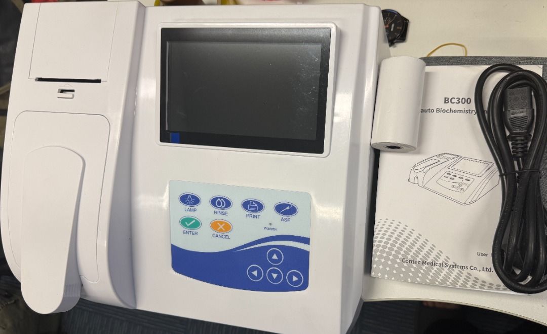 Semi-auto Biochemistry Analyzer analyzing blood and other body fluid ...