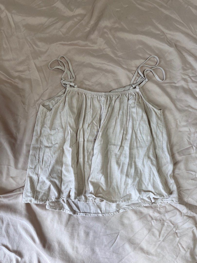 Shein linen sleeveless top (Category: Sleeveless) located in Makati City. Submitted by isso2 (Listing ID 1362684305, Image 3). Description: Very cute in actual Great quality Double-lined in breast area as seen in pic 4.