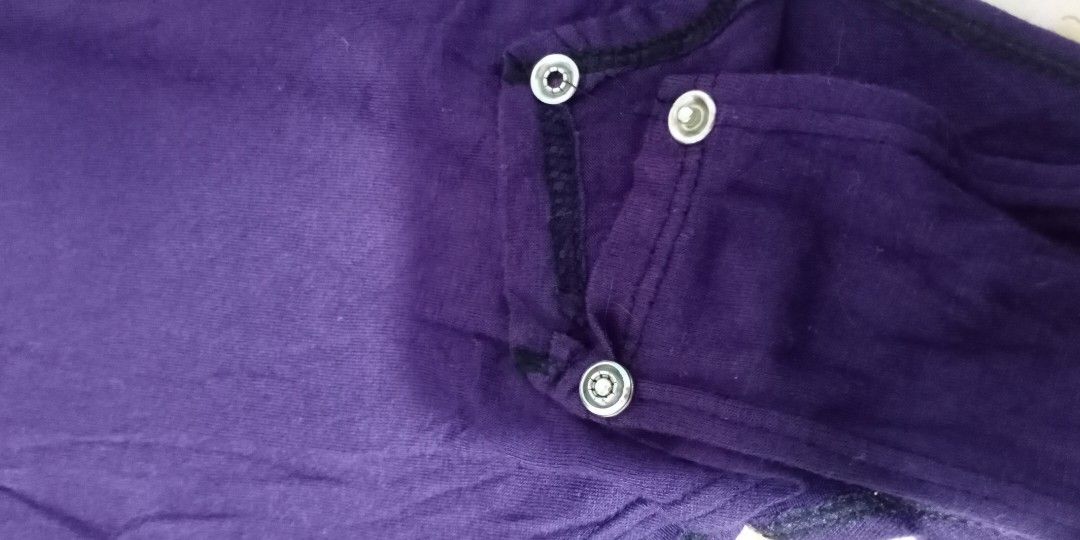 Stretchable Bodysuit (Category: Longsleeves) located in Makati City. Submitted by decluttering_stuff101 (Listing ID 1362753019, Image 2). Description: large stretchable.