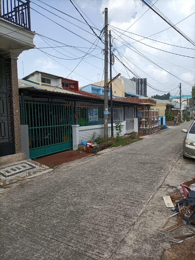 Terrace house in Batam Windsor Park63226190217986112