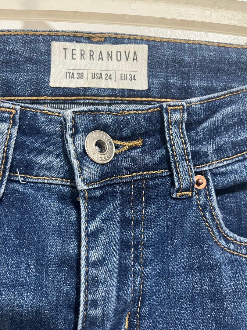 Terranova Fitted Skinny Pants (Category: Jeans) located in Quezon City. Submitted by d3clutters (Listing ID 1362798336, Image 2). Description: .