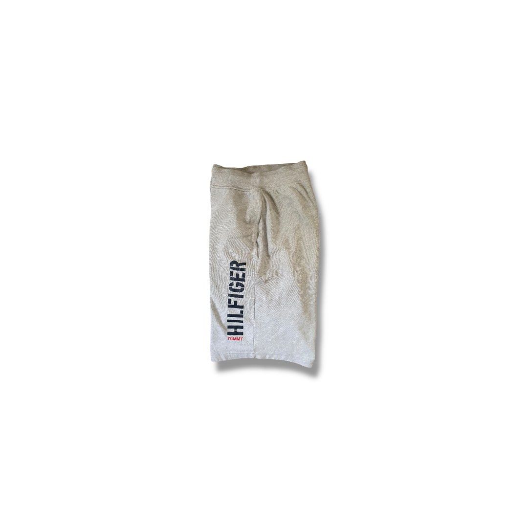 TOMMY HILFIGER SWEAT SHORRS (Category: Shorts) located in Cagayan de Oro. Submitted by _tstudiooo (Listing ID 1362687704, Image 1). Description: Size: Medium W32-34 L21 LH12 Color 10/10 Condition 10/10 Issue: X .