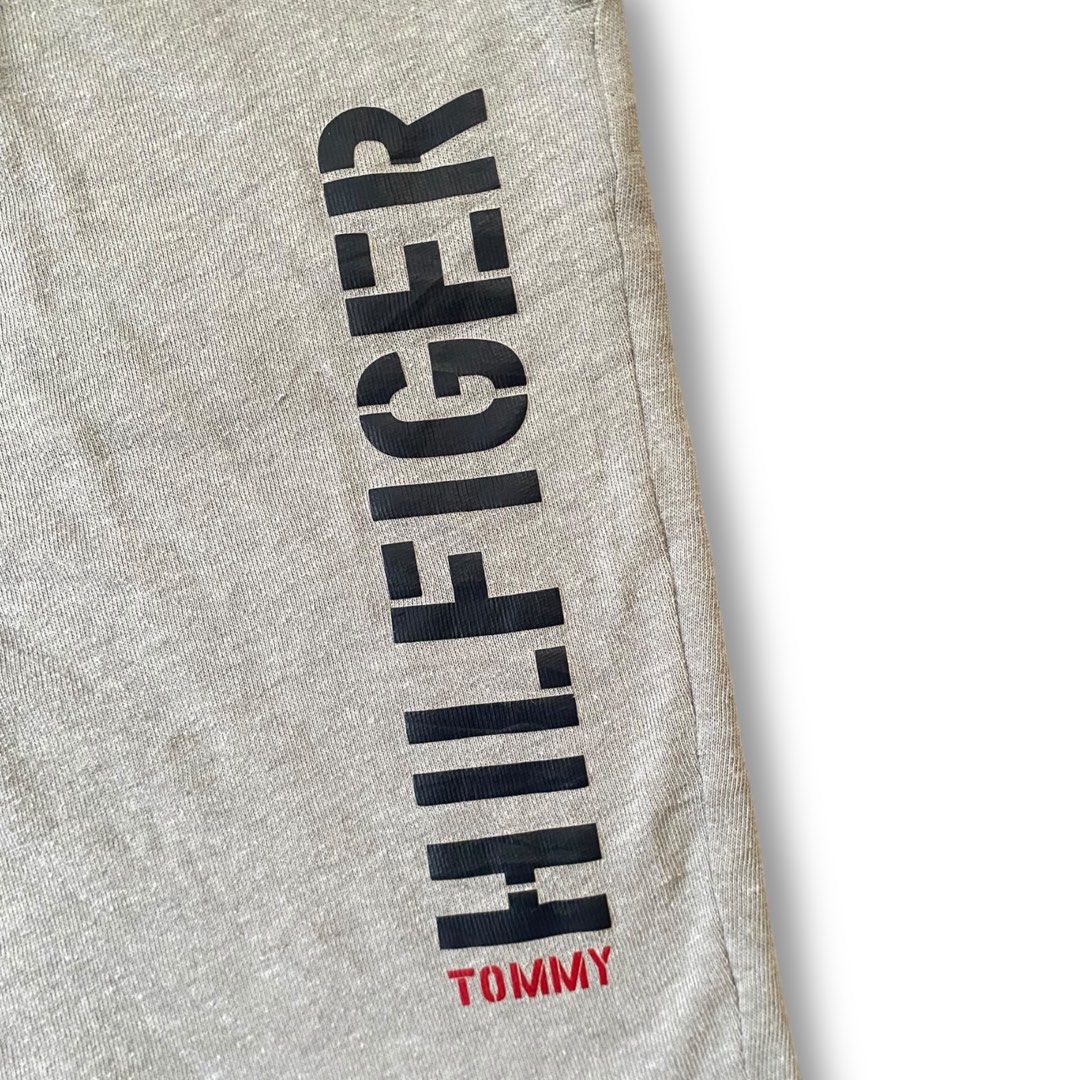 TOMMY HILFIGER SWEAT SHORRS (Category: Shorts) located in Cagayan de Oro. Submitted by _tstudiooo (Listing ID 1362687704, Image 3). Description: Size: Medium W32-34 L21 LH12 Color 10/10 Condition 10/10 Issue: X .