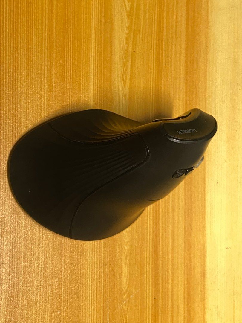 Ugreen Vertical Mouse (Category: Mouse & Mousepads) located in Candaba. Submitted by RyanG (Listing ID 1362829132, Image 3). Description: UGREEN Vertical Mouse Wireless (Bluetooth 5.0+2.4G) Ergonomic Mouse with 5 Buttons, 1000/1600/2000/4000 DPI, Prevention of Mouse Arm, Vertical Mouse Compatible with PC/Laptop/Tablet, Black..