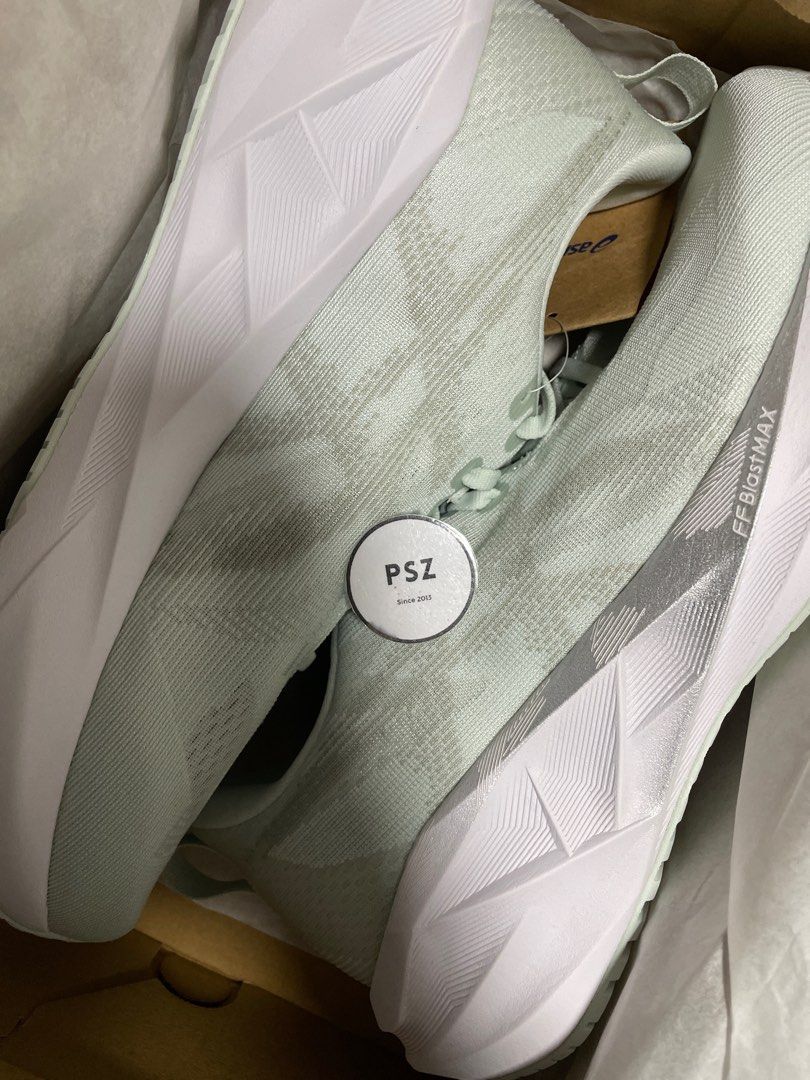 [US9.5]Asics Novablast 5 - Pure Aqua /Seal Grey (Category: Sneakers) located in Singapore. Submitted by psz (Listing ID 1362774707, Image 1). Description: US9.5 brand new with box and tag 1000% genuine or 200% refund Check our 1000+ reviews to deal with confidence. .