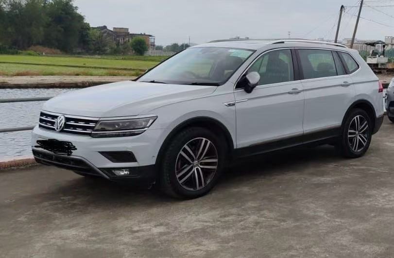 Volkswagen Tiguan ALLSPACE 7 330 Auto62863131203841117