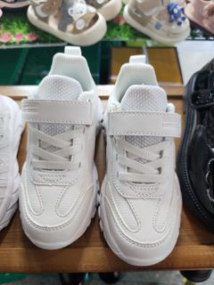 （分類：）位於 。 由 happyyearkidsshoes 提交（商品編號 1366589902，圖片 1）。簡介： 。
