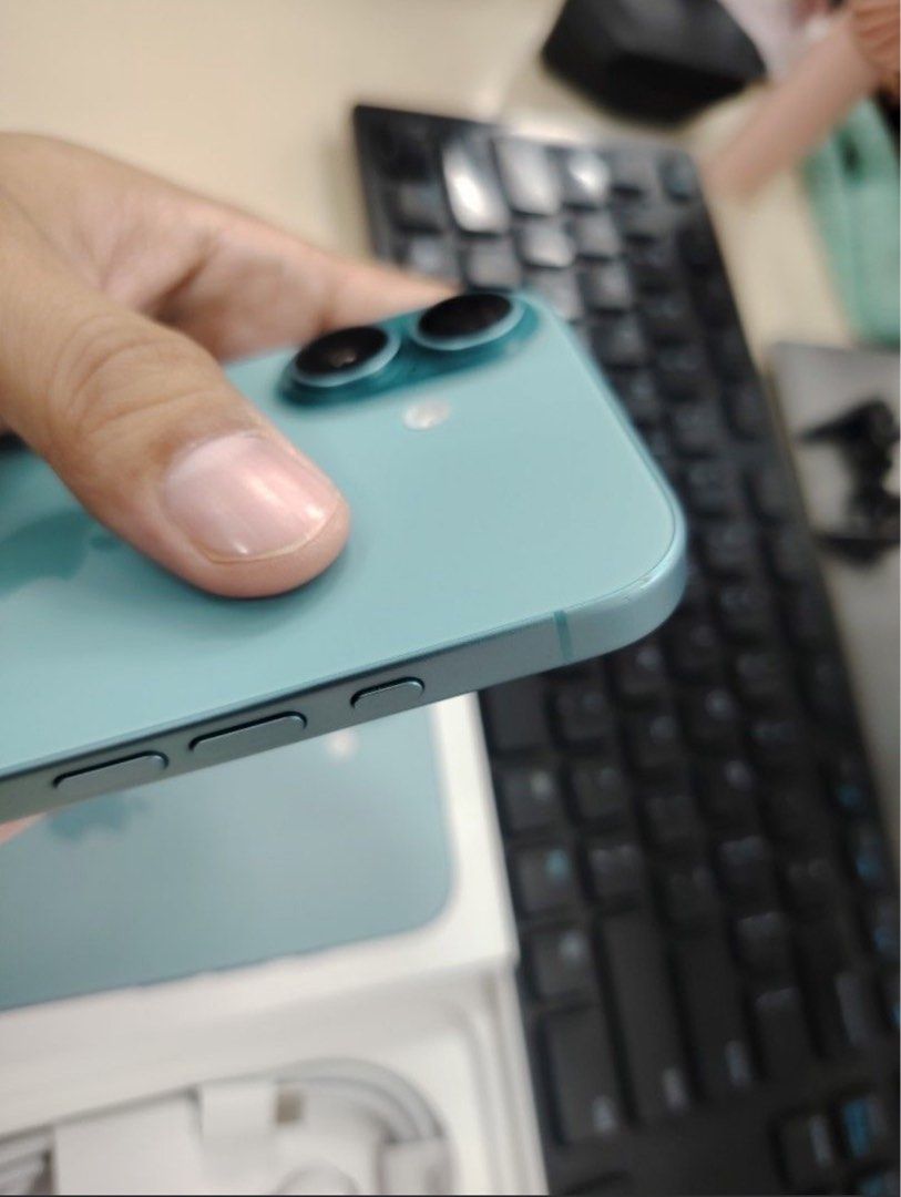 Apple Iphone 16 Teal Complete With receipt RUSH (Category: iPhone 16 Series) located in Taguig. Submitted by influenzas (Listing ID 1366595819, Image 2). Description: FU.