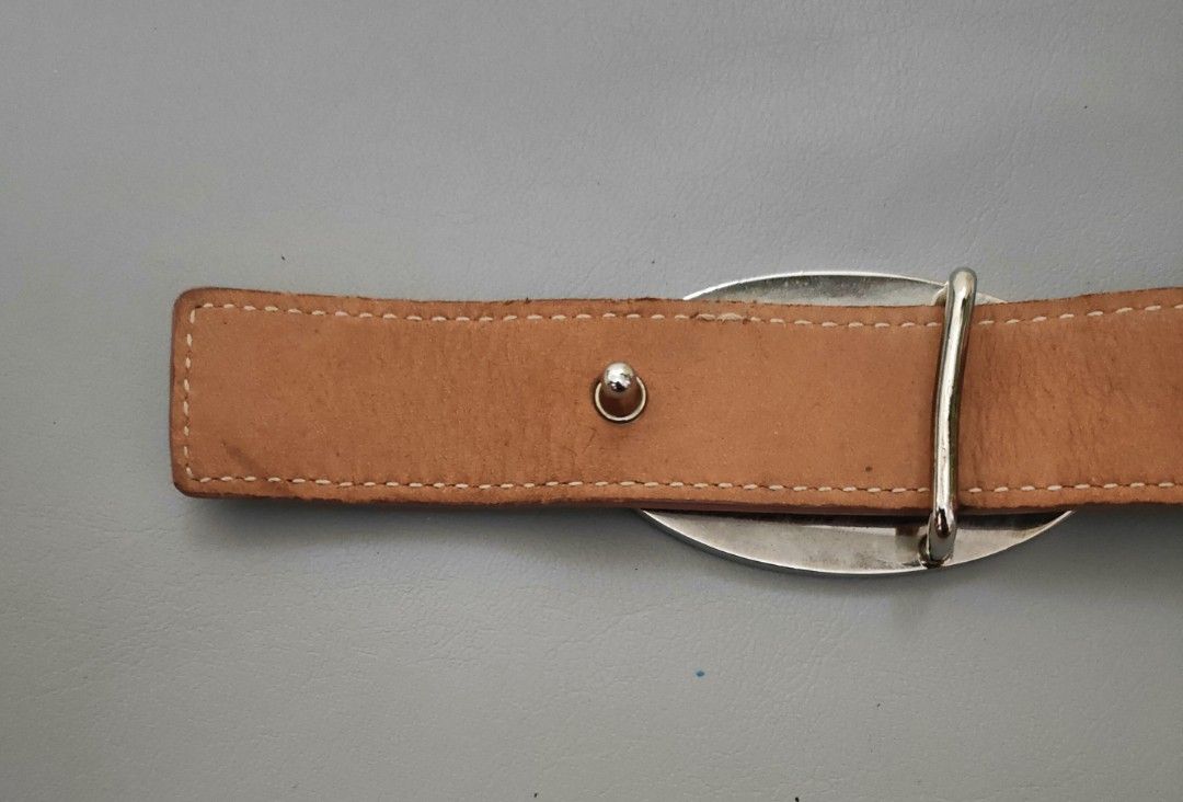Bally Leather Belt Women (Category: Belts) located in Cebu City. Submitted by quiara2015 (Listing ID 1366703974, Image 2). Description: Legit / Orig Bally Leather Belt Women Dimes 41 x 1 Size 34 max Good as new 850 php.