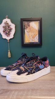 (Category: ) located in . Submitted by chillisauce_ (Listing ID 1366625341, Image 1). Description: .
