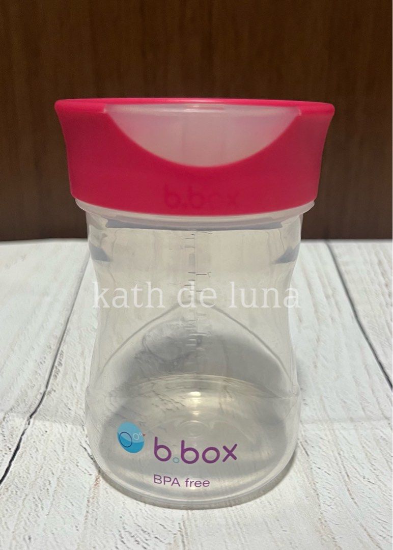 b.box Training Cup (Category: Weaning & Toddler Feeding) located in Rizal. Submitted by nyrhmcm (Listing ID 1366652762, Image 2). Description: B.box Training Cup Php350 only + SF 1st Owner 📍Antipolo Rizal 📍Makati (weekdays).