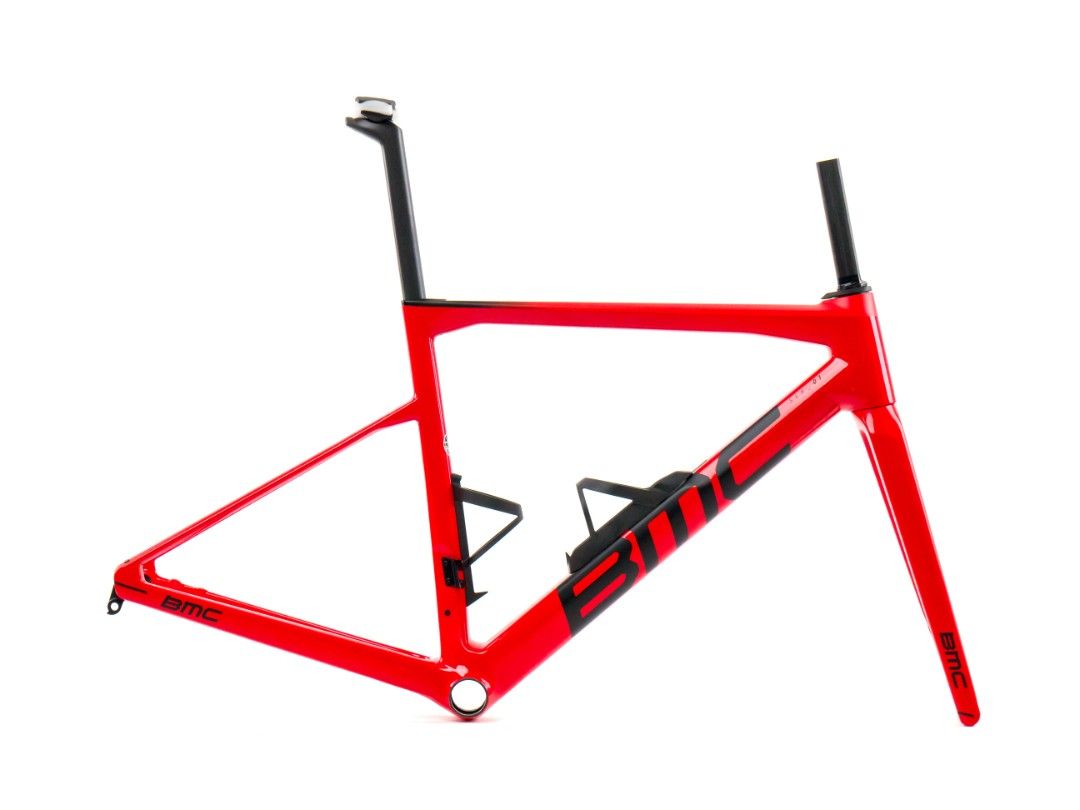 BMC Teammachine SLR-01, Size 51, Disc Frameset (Category: Bicycles) located in Singapore. Submitted by kropok (Listing ID 1354828995, Image 1). Description: Top of the line carbon road bike frameset from Swiss brand BMC. Ridden by Tudor Pro Cycling Team. (One of most sought after bike frames comparable to Specialized, Pinarello, Colnago and Canyon) This is a brand new authentic frameset still in box. Online warranty registration not done yet. Col