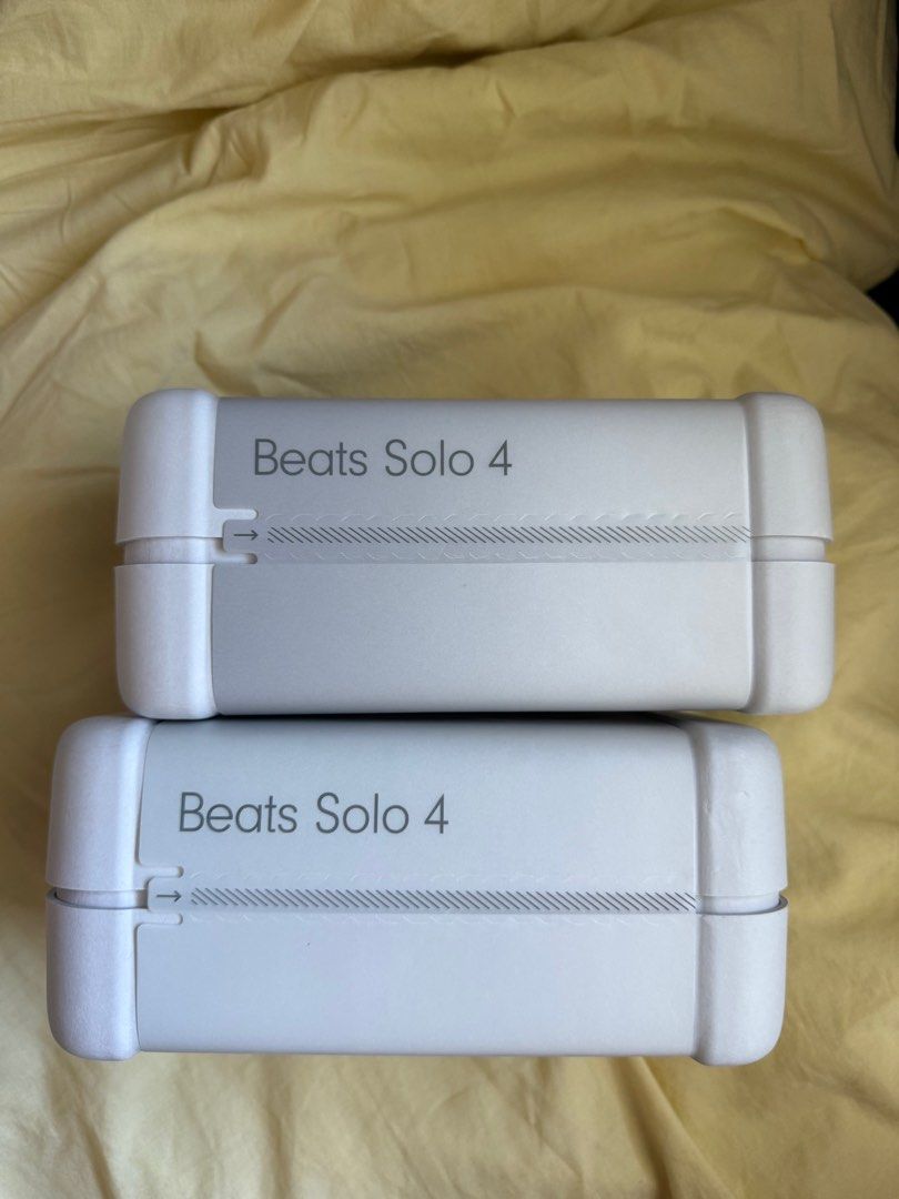 [BNEW/SEALED] Beats Solo 4 (Category: Headphones & Headsets) located in San Pedro. Submitted by preloved.e (Listing ID 1366630026, Image 2). Description: 3 STOCKS AVAILABLE 2 White 1 Black 📌Brand new — original 📌Bought from the US .