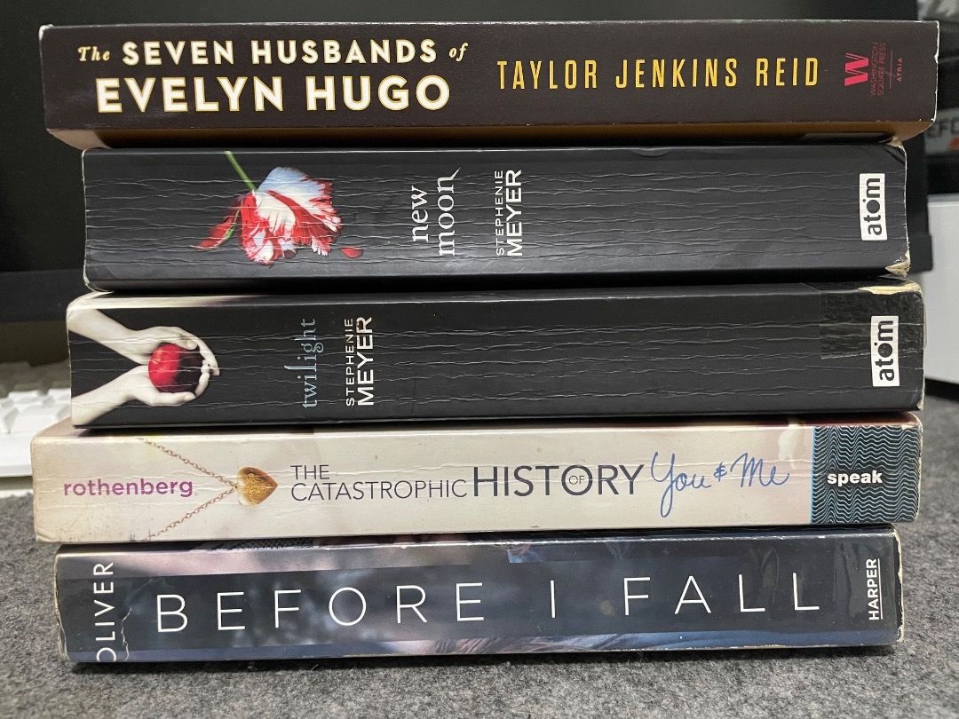 BOOKS FOR SALE (Category: Storybooks) located in Rizal. Submitted by TheRetailAddict (Listing ID 1366646562, Image 1). Description: THE CATASTROPHIC HISTORY OF YOU & ME - P150 TWILIGHT - P200 NEW MOON - P200 BEFORE I FALL - P150 THE SEVEN HUSBANDS OF EVELYN HUGO - P400 .