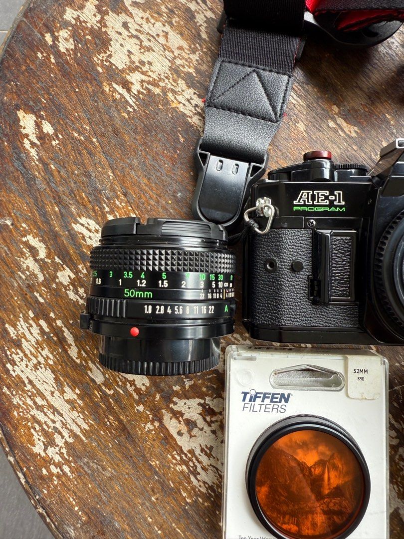 CANON AE1-PROGRAM (Category: Cameras) located in Kuala Lumpur. Submitted by kittf (Listing ID 1366637835, Image 3). Description: CANON AE1-PROGRAM for sale. Include: 1. Lens FD 50mm f1.8 2. Body on mint condition 8/10 3. Viewfinder clear 4. Add ons: Canon speedlite with bag RM 150 9/10.