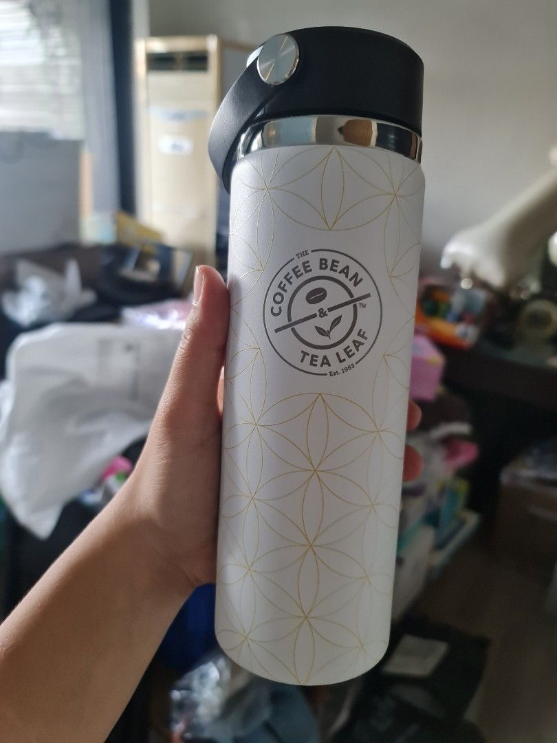 CBTL Holiday Tumbler (Category: Water Bottles & Tumblers) located in Manila. Submitted by miskym (Listing ID 1366625528, Image 3). Description: still with box.