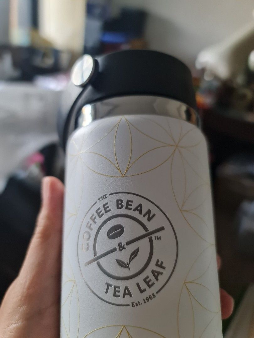 CBTL Holiday Tumbler (Category: Water Bottles & Tumblers) located in Manila. Submitted by miskym (Listing ID 1366625528, Image 2). Description: still with box.