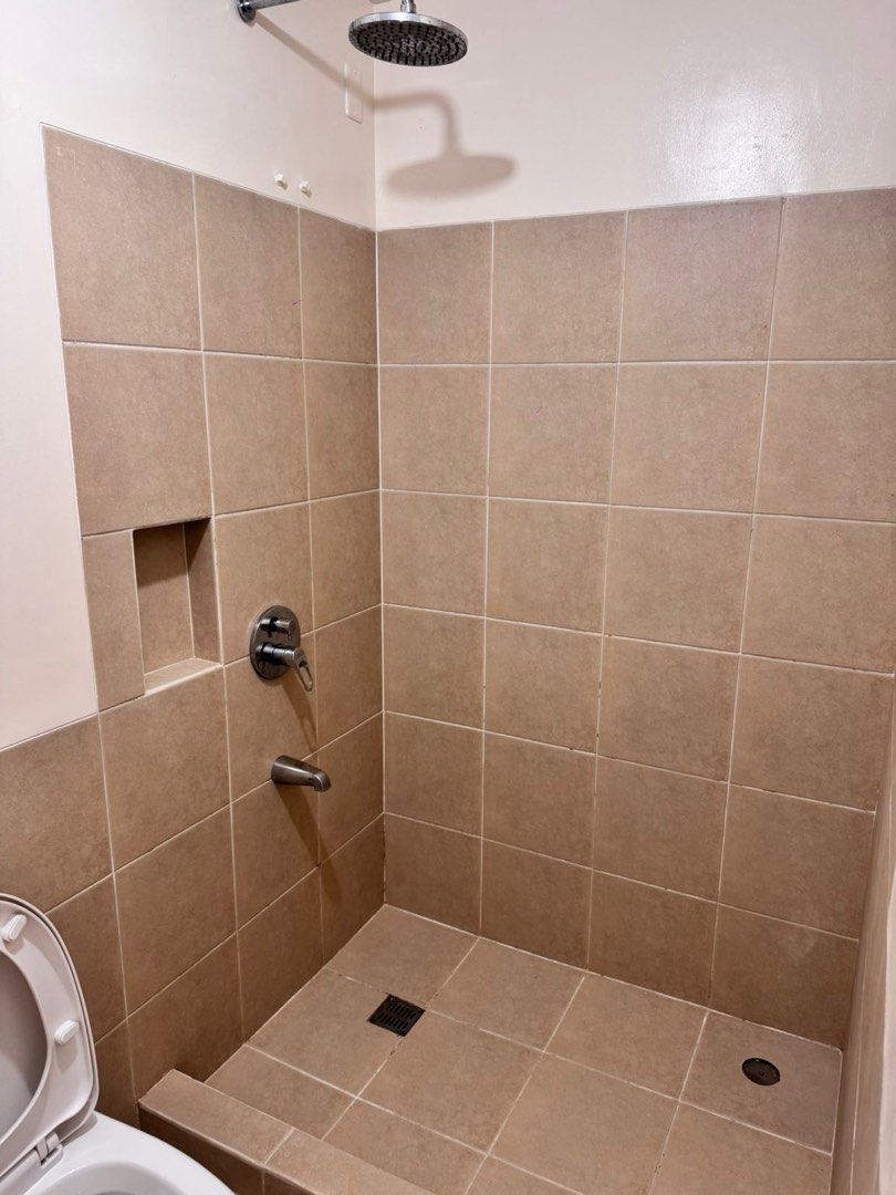 Celandine One Bedroom Unit (Category: Apartments & Condos) located in Pasig City. Submitted by liza.ordonio (Listing ID 1366661686, Image 3). Description: Celandine 1 bedroom Unit. Rate: 14k inclusive condo dues Minimum of 3 year lease.