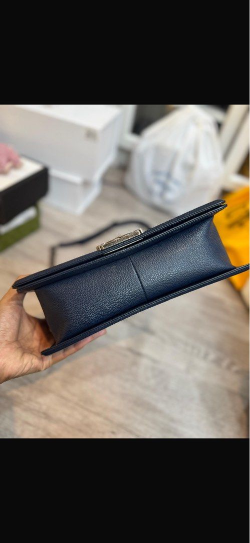 Chanel boy (Category: Bags & Wallets) located in Singapore. Submitted by dwc892 (Listing ID 1366642568, Image 3). Description: Like new. No refund or complain .
