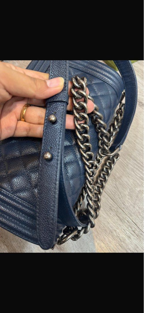Chanel boy (Category: Bags & Wallets) located in Singapore. Submitted by dwc892 (Listing ID 1366642568, Image 2). Description: Like new. No refund or complain .