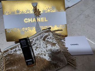 (Category: ) located in . Submitted by berrybella_closet (Listing ID 1366568910, Image 1). Description: .