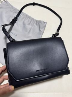 （分類：）位於 。 由 whatelsie 提交（商品編號 1366638109，圖片 1）。簡介： 。