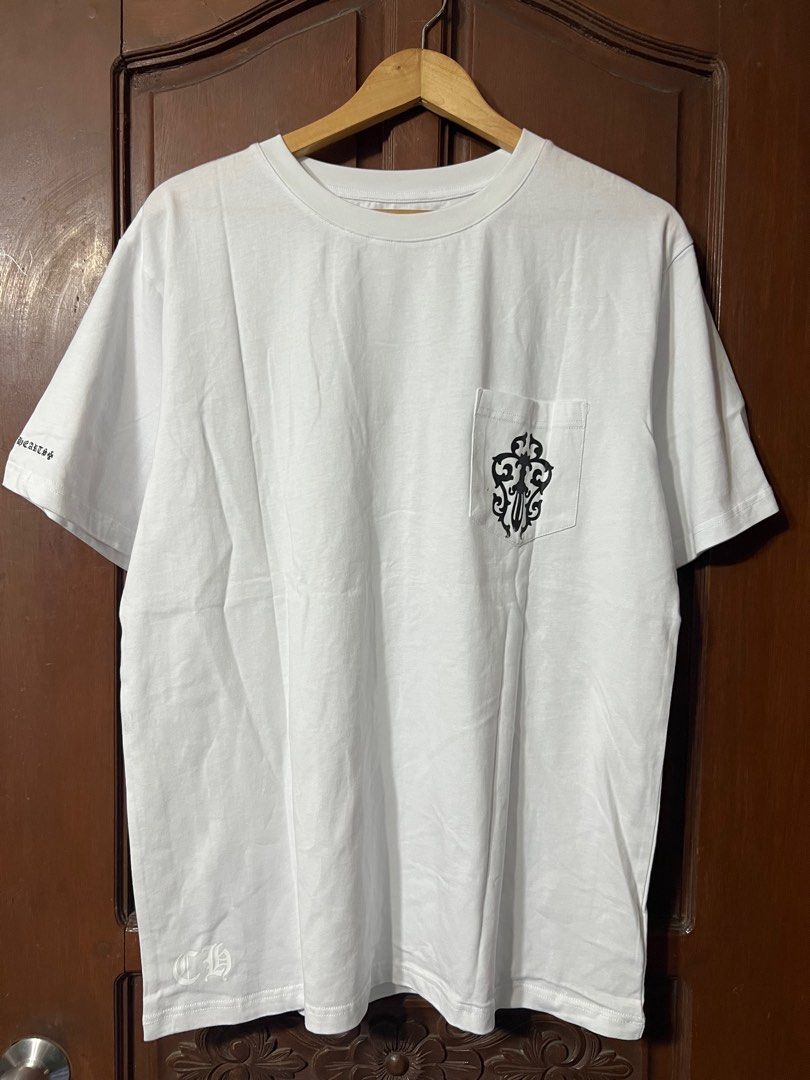 Chrome Hearts Pocket Tee XL (Category: Tshirts & Polo Shirts ) located in Manila. Submitted by thriftpoint99 (Listing ID 1366605554, Image 1). Description: 23x29.5 No issue Brand new condition.