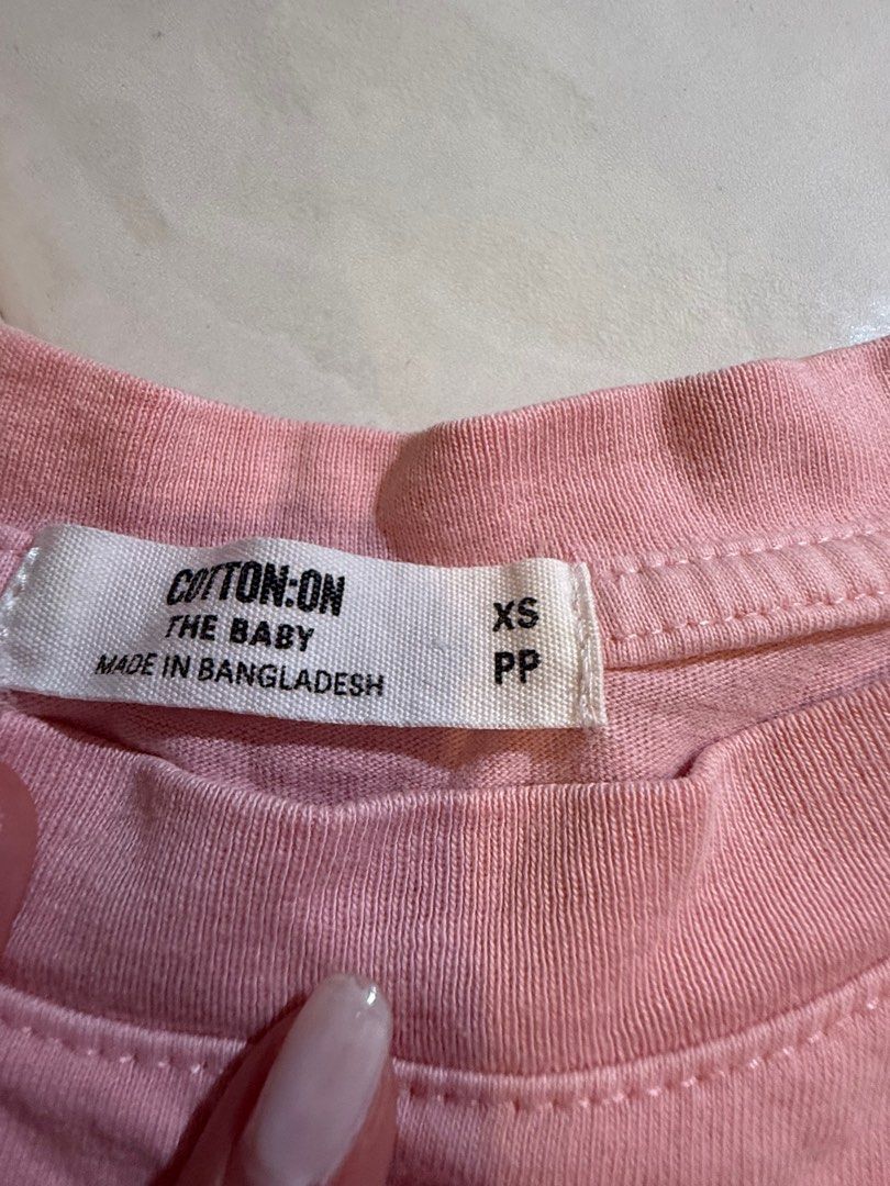 CO COTTON ON BABY PINK BABY TEE CROP TOP (Category: Shirts) located in Singapore. Submitted by hangrytumtum (Listing ID 1366628786, Image 2). Description: clearing my wardrobe space for things i don’t reach out any more ! buy 2 or more items 10% off! including free items !.