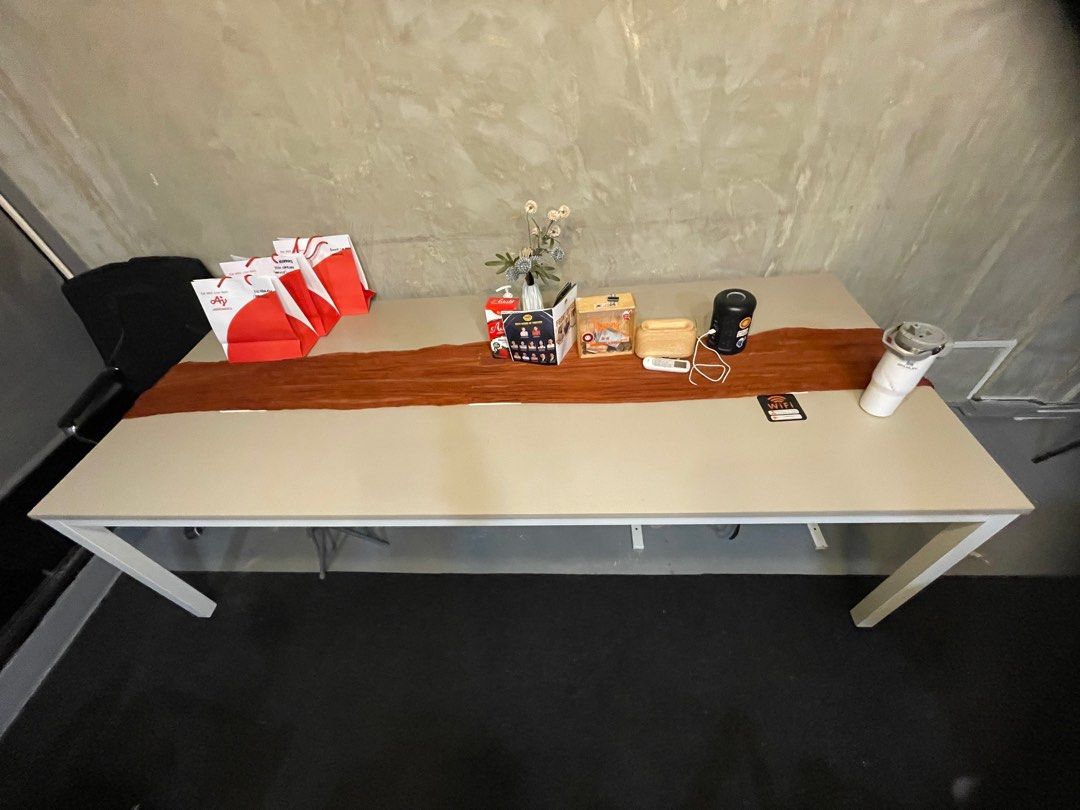 Conference table (Category: Office Furniture & Fixtures) located in Magallanes. Submitted by declutteriiiiiing (Listing ID 1366651627, Image 3). Description: Too big for our studio 8-10 seater Kasama na yung saksakan sa ilalim H: 75cm L: 240cm W: 100cm Pickup only Palanan, Makati.