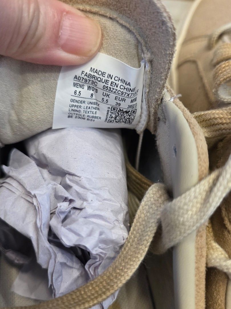 Converse （分類：鞋及波鞋）位於 Hong Kong。 由 ut920 提交（商品編號 1366636622，圖片 3）。簡介： bought from Taiwan's outlet 100% brand new and no damage fullset with box。