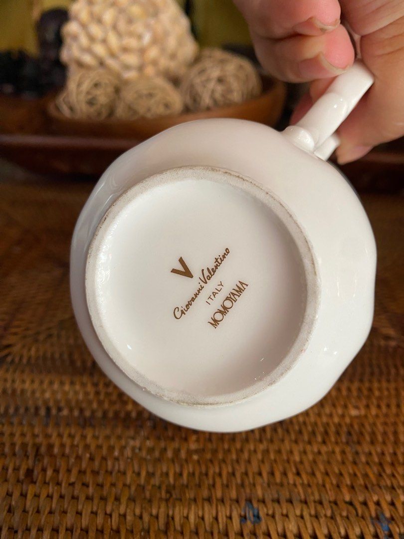 g valentino coffee cup (Category: Coffee & Tea Tableware) located in Dipolog. Submitted by thriftteata (Listing ID 1366558654, Image 3). Description: Like new No cracks No crazing.