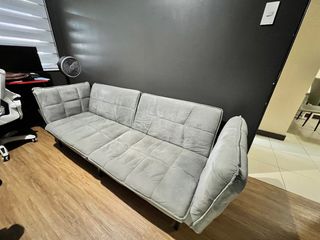 (Category: ) located in . Submitted by ag_merchant (Listing ID 1366632740, Image 1). Description: .