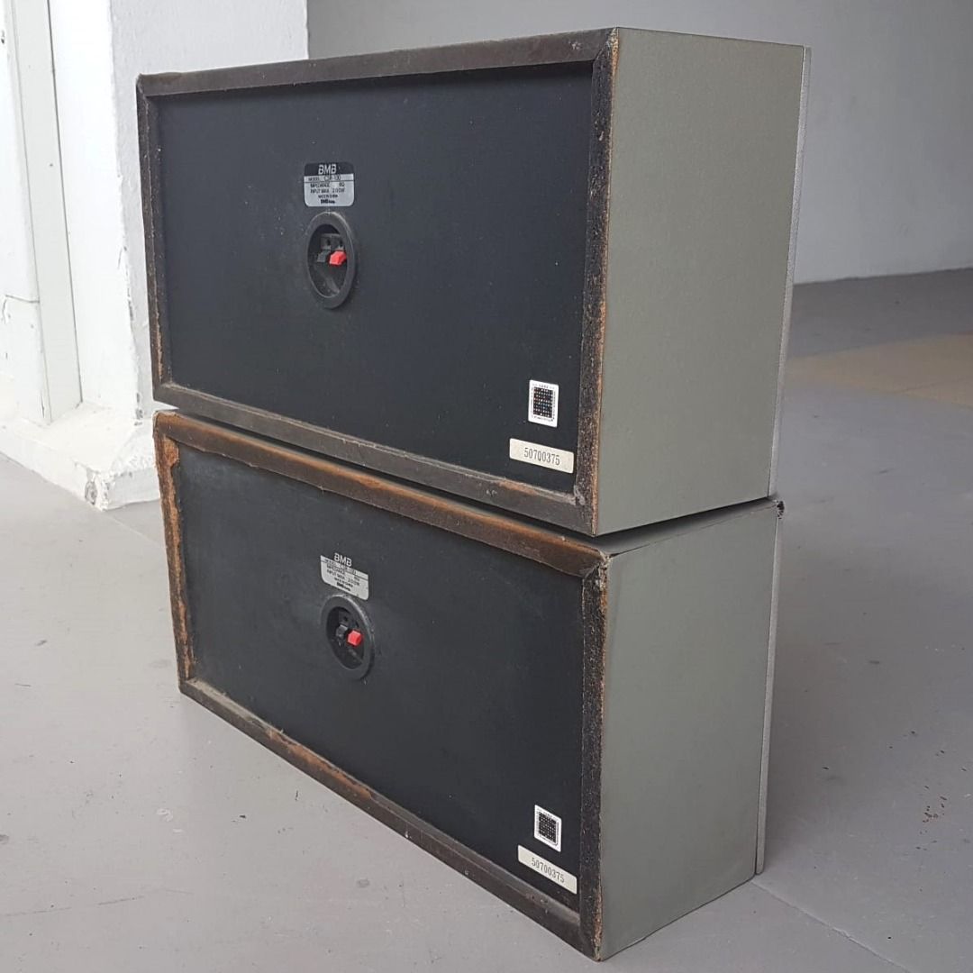 Home Entertainment, BMB Speaker System, Model CSR-100, Stereo 400 Watts, Powerful BMB Sound System, HIFI, Good Working BMB Loudspeakers, TV, Karaoke, Decorative Display, Movie Props, Studio Exhibit, Cool Showpiece, Professional Audio Equipment (Category: Soundbars, Speakers & Amplifiers) located in Singapore. Submitted by discountshop (Listing ID 1366579371, Image 2). Description: BMB Speaker System, Model CSR-100, JAPAN, Stereo 400 Watts Sound S